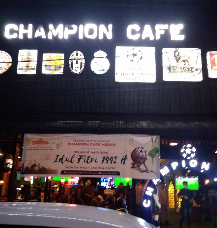 Terima Surat Edaran Satgas Covid-19, Champions Cafe di Medan Taati Jam Operasional