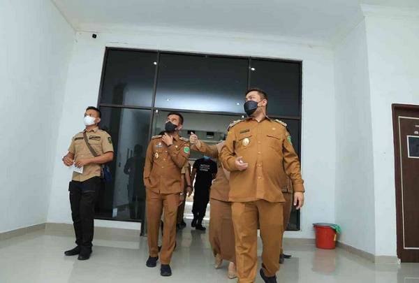 Bupati Labura: Lapor ke Saya Jika Ada Pelayanan RSUD Aek Kanopan yang Kurang Memuaskan