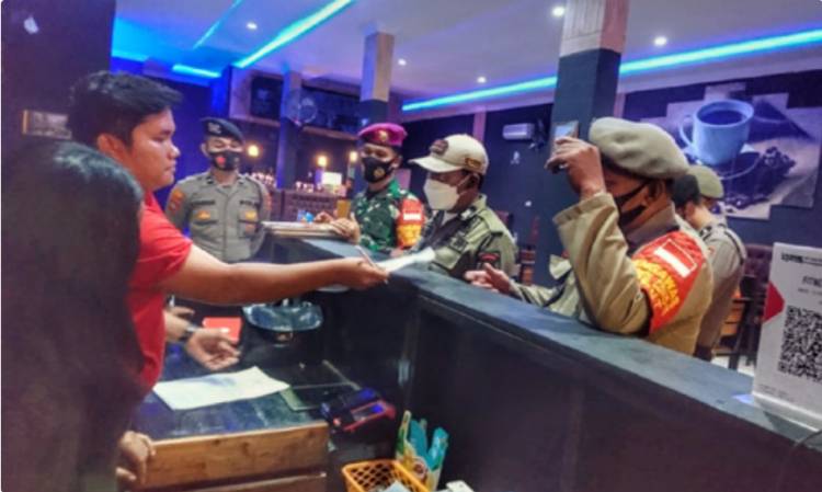 Satgas Covid-19 Sumut Keliling Tertibkan Tempat Makan dan Hiburan Malam