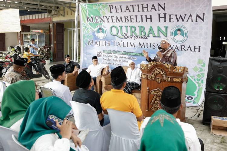 Tuan Guru Sahabat Ganjar Gelar Pelatihan Menyembelih Hewan Kurban Jelang Iduladha