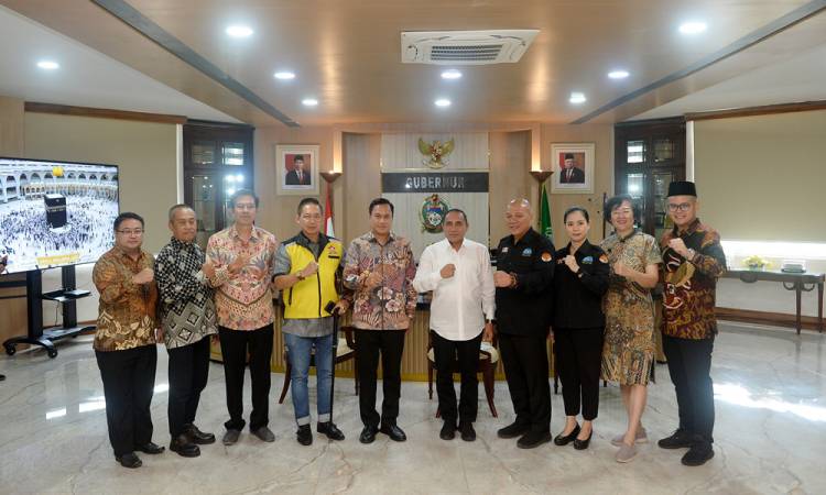 Edy Rahmayadi Apresiasi Perayaan Waisak Bersama Umat Budha Sumut di Candi Bahal