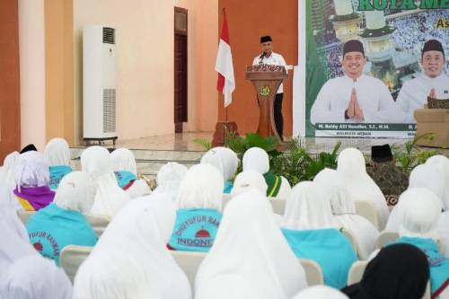 Buka Bimbingan Manasik Haji Akbar, Wali Kota Medan Berpesan kepada Jamaah untuk Mengikutinya dengan Sungguh-Sungguh