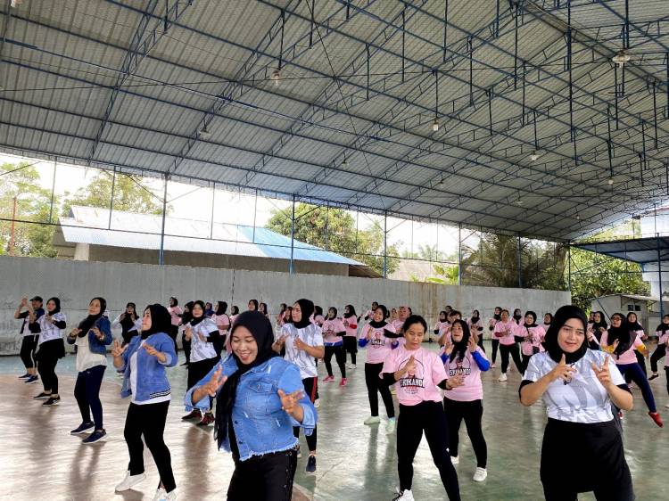 Srikandi Ganjar Ajak Perempuan Milenial Jaga Kebugaran Tubuh dengan Aerobik