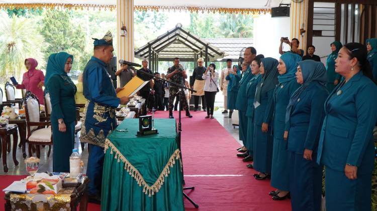 Pj Bupati Langkat Kukuhkan Pengurus Tim Penggerak PKK Kabupaten Langkat 2024