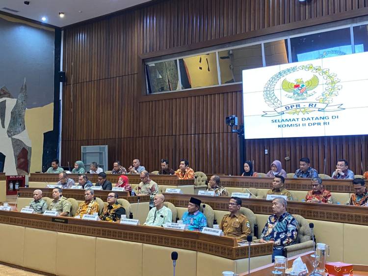  Walikota Medan Beri Masukan dan Saran untuk RUU tentang Kota Medan di Rapat Panja Komisi II DPR