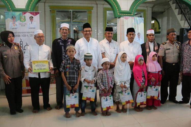 Wakil Walikota Medan Buka Puasa Bersama dengan Masyarakat Medan Perjuangan