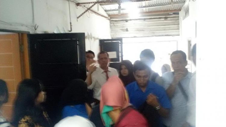 Sempat Dapat Perlawanan, Poldasu Gerebek Ruko Pembuatan HP Rekondisi di Komplek MMTC