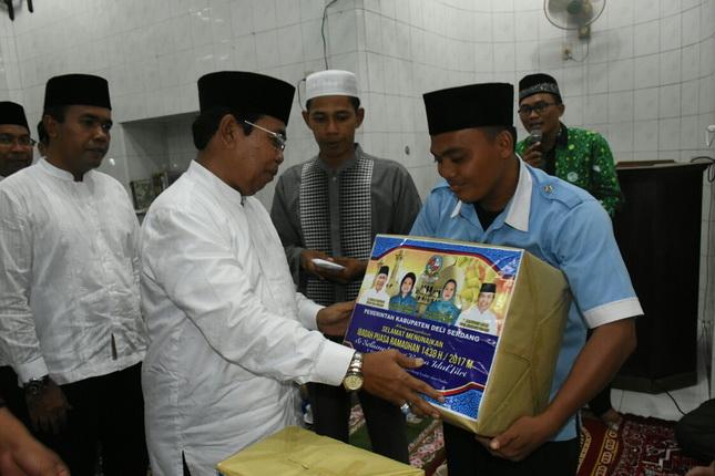 Wabup Deli Serdang Pimpin Tim Safari Ramadhan di Kecamatan Beringin
