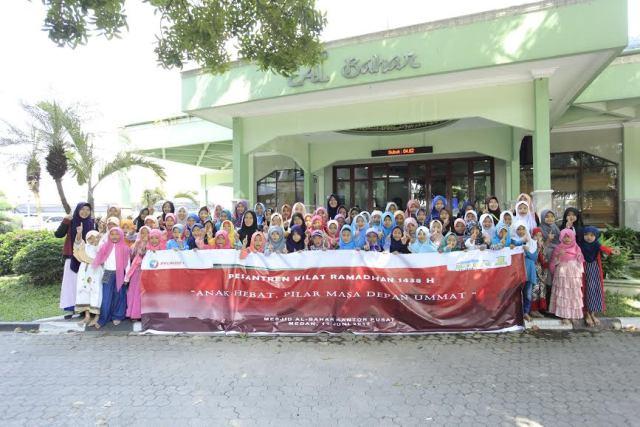 Gebyar Bazar dan Pesantren Kilat di Semarak Ramadhan Pelindo 1
