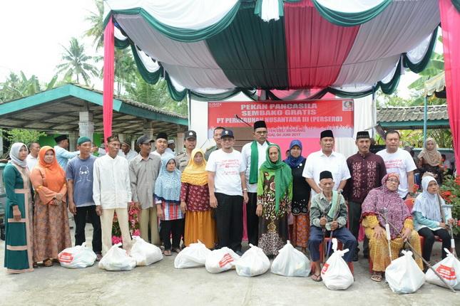 PTPN 3 Serahkan Dana CSR Program Bina Lingkungan Warga Hamparan Perak
