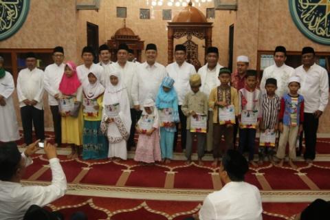 Walikota Medan Makan Sahur Bersama Masyarakat Medan Timur