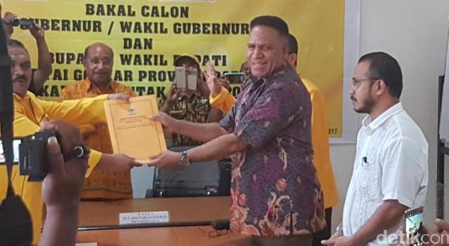 Direncanakan Dilantik Jadi Kapoldasu Awal Juli, Irjen Paulus Waterpauw Malah Daftar Cagub Papua 