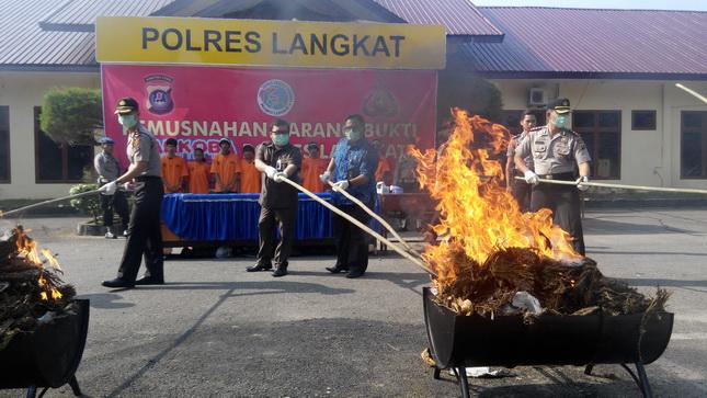 Polres Langkat Musnahkan Barang Bukti Narkoba