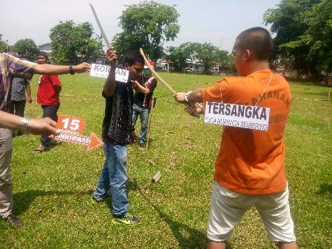 Rekonstruksi Pembunuhan di Lahan Garapan, Tarigan Tewas Ditikam dan Dipukul Kayu 