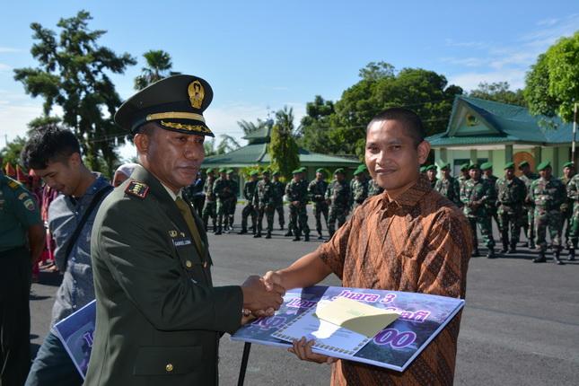 Danrem 022/PT Serahkan Hadiah Pada Lomba Fotografi dan Lomba Tari Tao Toba Nauli