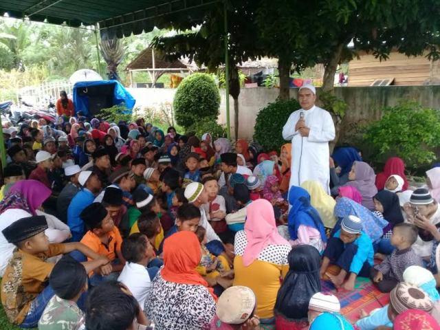 Ratusan Anak Yatim, Penggali Kubur, Bilal Mayit dan Nazir Masjid, Doa Bersama Dukung Ashari Tambunan