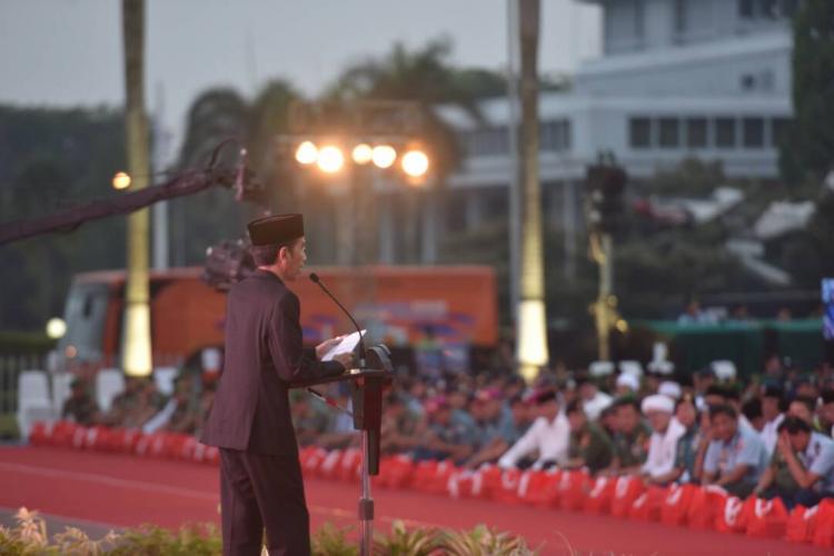 Presiden Jokowi: TNI dan Rakyat Seperti Air dan Ikan, Tak Bisa Dipisahkan