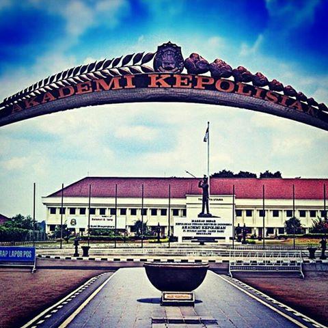 Paguyuban Alumnus Akpol 2004 Bantu Panti Asuhan