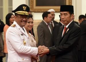 Dilantik Presiden Jokowi, Djarot Saiful Hidayat Resmi Jadi Gubernur DKI Jakarta