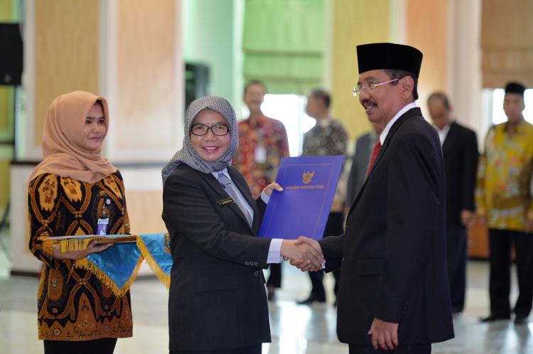 Sabrina Jadi Sekda, Gubernur Sumut Yakin Pemprov Sumut Akan Lebih Dinamis