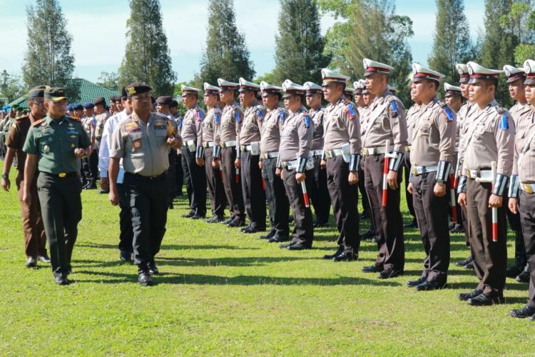 Kapolres Simalungun Pimpin Apel Gelar Pasukan Operasi Ketupat 2018