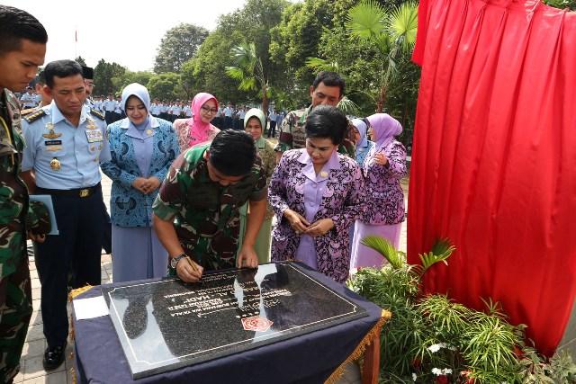 Panglima TNI Resmikan Masjid Al Hadi di Lanud Adi Sutjipto
