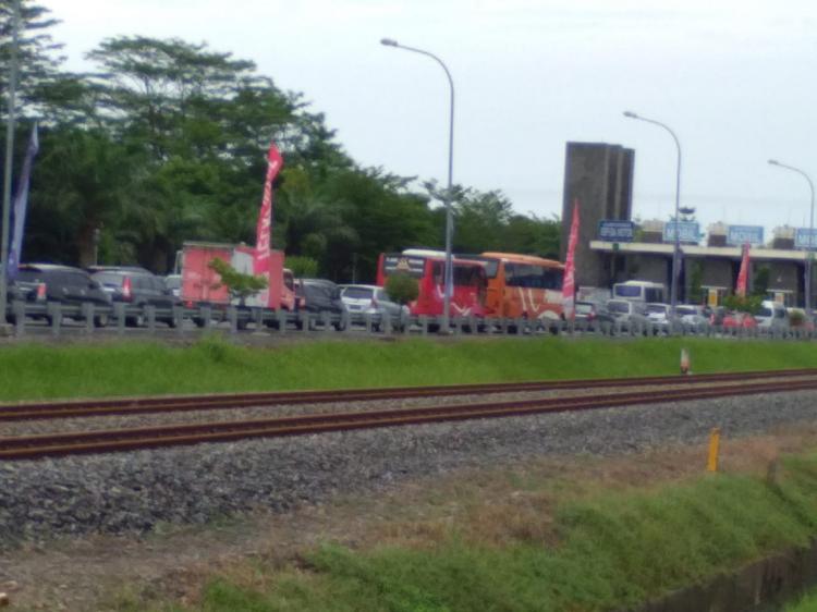 Arus Balik, Antrian Pintu Keluar Bandara Kualanamu Macet