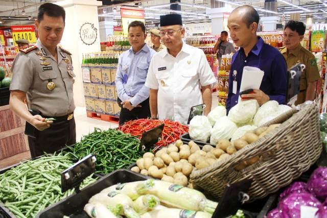 Temukan Makanan Kadaluarsa di Transmart Plaza Medan Fair dan Berastagi Supermarket, Walikota Medan Berang