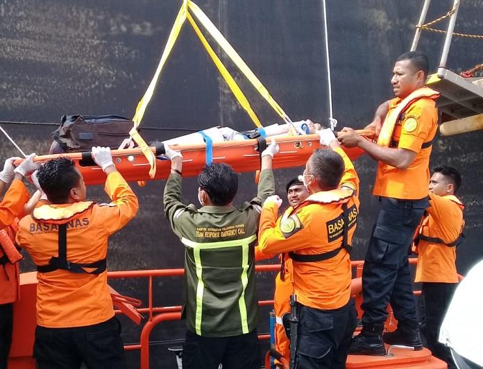 Bakamla RI dan Basarnas Evakuasi ABK Kapal yang Sakit