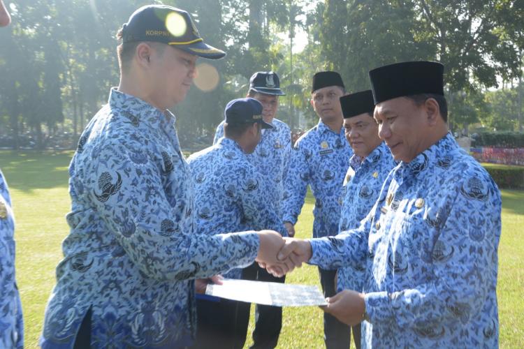 Bupati Deli Serdang Serahkan SK CPNS kepada 680 Orang