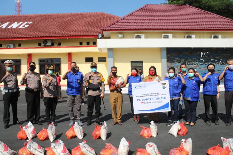 Polresta Deli Serdang Terima Bantuan Paket Sembako dari PT Siantar Top untuk Masyarakat Terdampak Covid -19