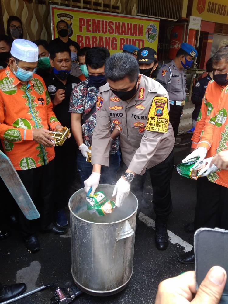 	Kapolrestabes Medan Rebus Sabu-sabu Senilai Rp 35 Miliar, Pemusnahan Tangkapan dari Tanjung Balai