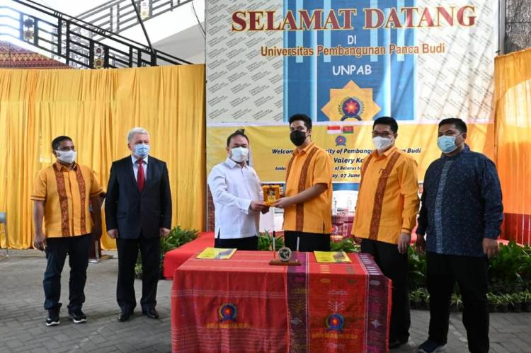 Bahas Kerjasama, Dubes Belarus Lakukan Pertemuan dengan Kadin Medan dan Unpab