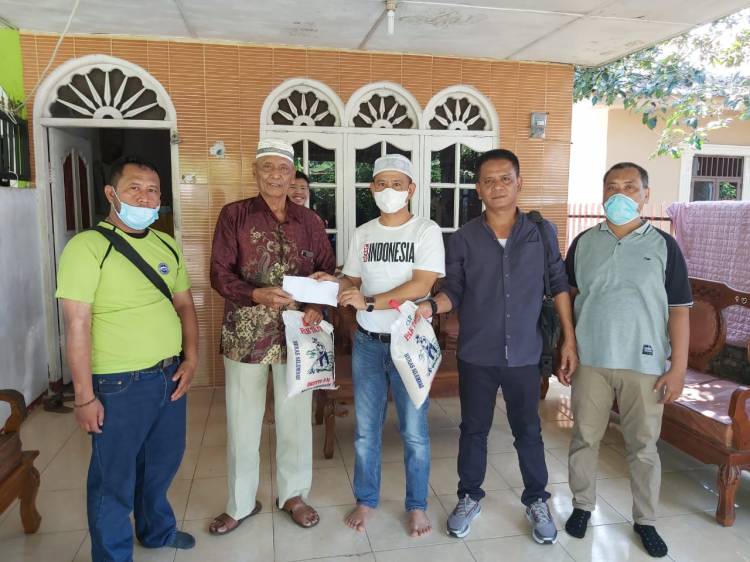 Istri Djendar Ginting Meninggal, Ketua Pewarta Berikan Santunan dan Beras