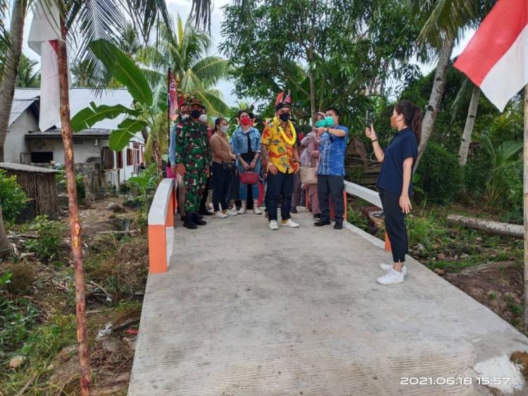 Resmikan Jembatan Lima Berkemajuan, Ini Pesan Dandim Sambas
