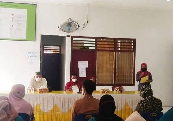 Pemkab Asahan Salurkan Buku Tabungan Dana Pinjaman Bergulir Bangkitkan UMKM