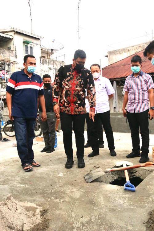 Walikota Medan Sidak Pembangunan Ilegal Tempat Parkir di Atas Parit
