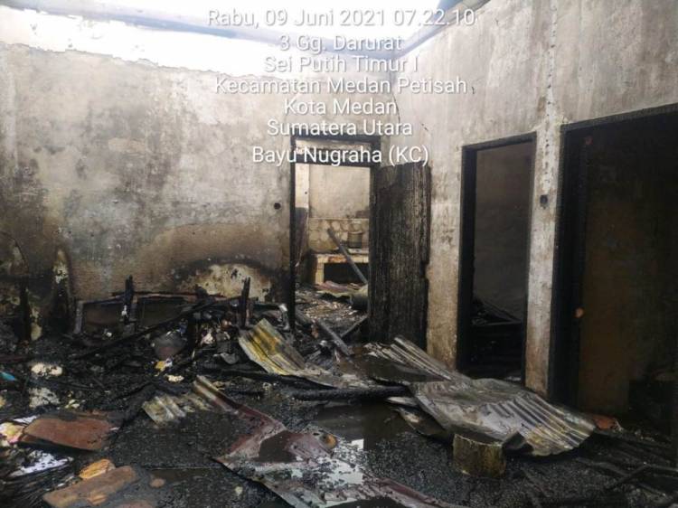 Satu Unit Rumah di Petisah Terbakar