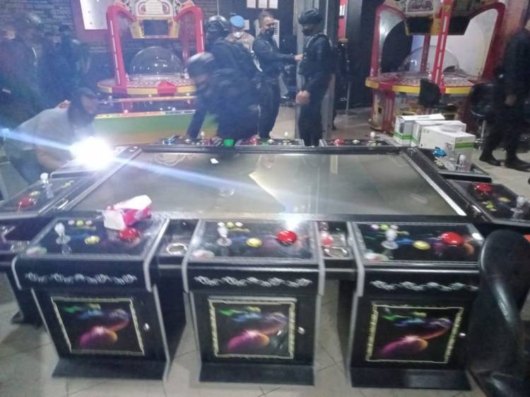 Polisi Gerebek Lokasi Judi di Dua Lokasi di Medan, Puluhan Orang Diamankan