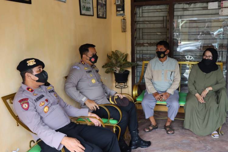 Wakapolrestabes Medan Baksos ke Panti Asuhan dan Jenguk Anggota Polri yang Sakit