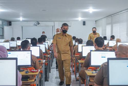 372 Pejabat Administrasi Administrator dan Lurah Ikuti Assessment