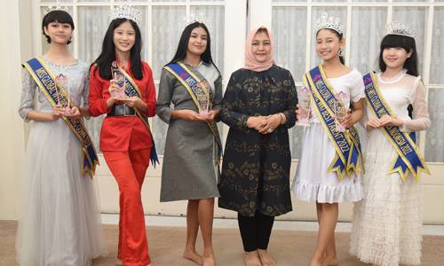 Nawal Lubis Bangga dan Apresiasi Juara Miss Global Internasional Kids & Teens asal Sumut