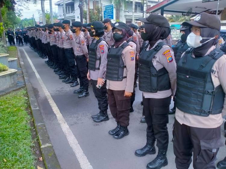 Polrestabes Medan Kawal Unras di Konjen India