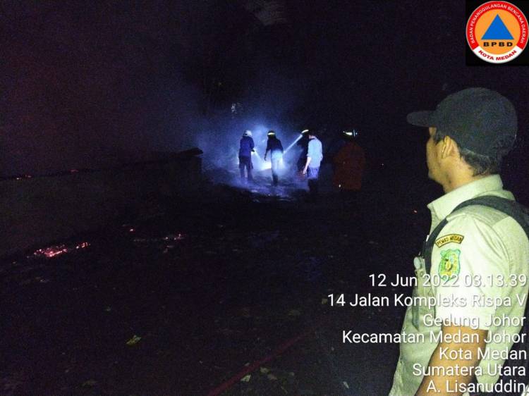 Pabrik Kerupuk di Eka Warni Hangus Terbakar