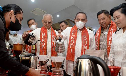  Lantik Dewan Kopi Indonesia Perwakilan Sumut, Edy Rahmayadi Ingatkan Pentingnya Branding di Luar Negeri
