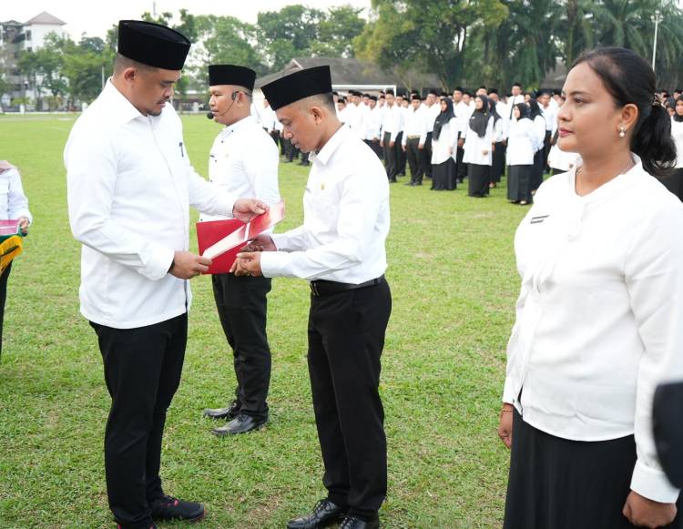 Lantik 1.153 PPPK, Wali Kota Medan: Jadilah Aparatur Yang Bertanggung Jawab, Bersih, Jujur dan Berwibawa