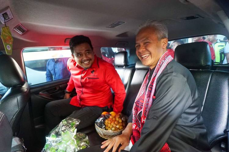 Sambangi Sumut, Ganjar Tampak Mesra Bareng Bobby Menantu Jokowi
