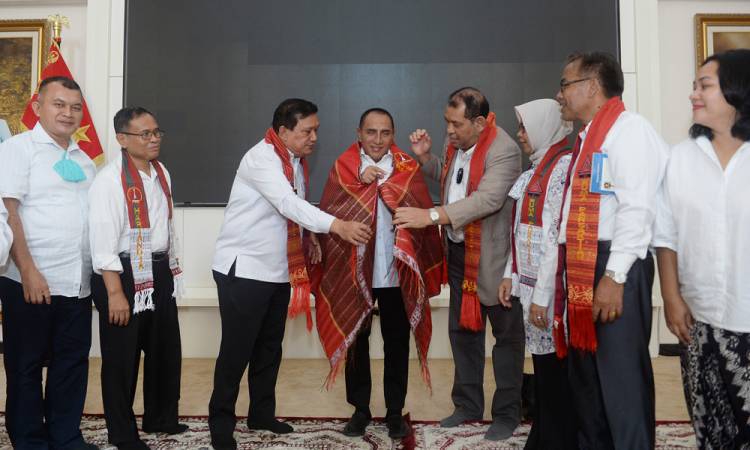 Gubernur Sumut Minta Kegiatan PHBI di Samosir Libatkan Masyarakat Setempat