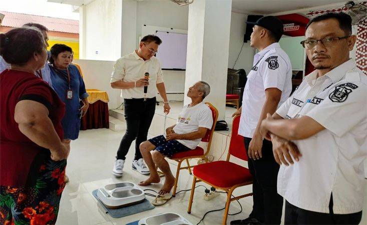 OLYLIFE APPI dan AIRBONS Kolaborasi Edukasi Lansia akan Pentingnya Kesehatan