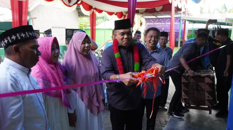 Resmikan SDIT Nurul Fadillah Desa Perdamaian, Pj Bupati Langkat Berharap SDIT Ada di Setiap Desa